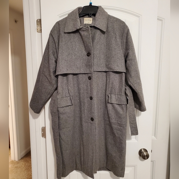 Winter coat with down interlayer - Picture 9 of 13
